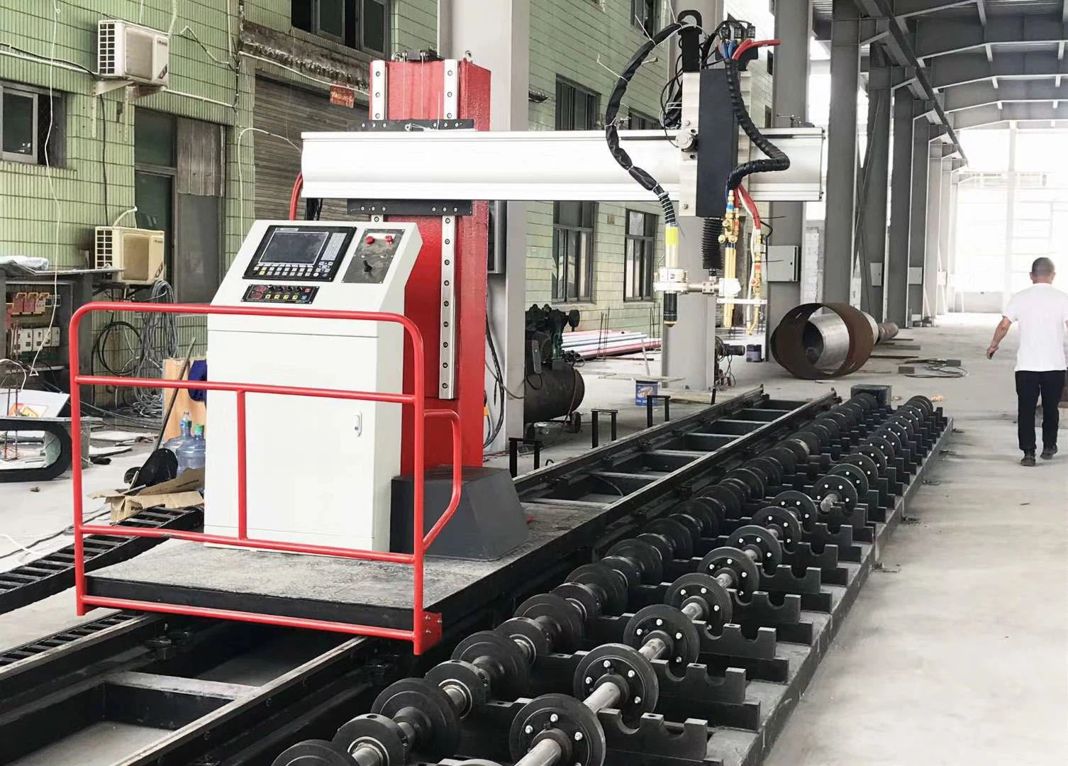 large pipe cutting machine