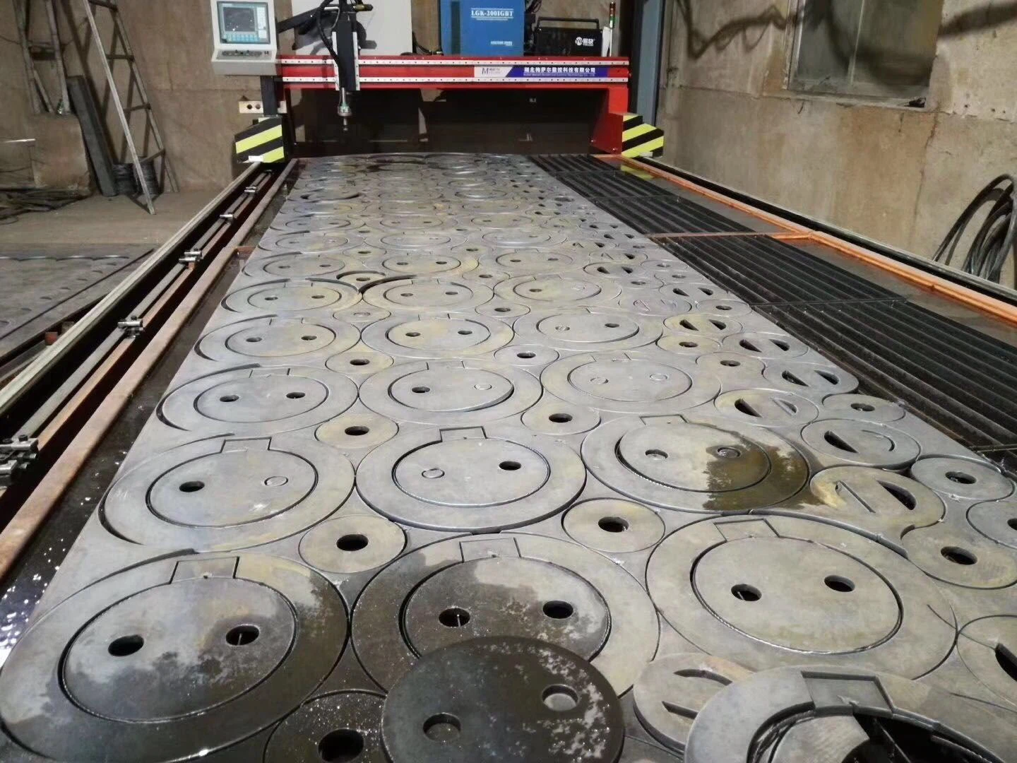 PLASMA CNC CUTTER PLASMA CNC CUTTER
